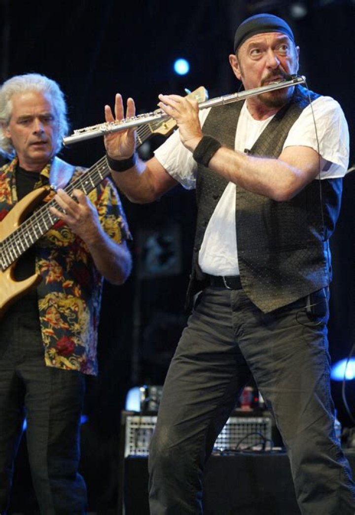Martin Barre - Bio, Age, net worth, Wiki, Facts and Family
