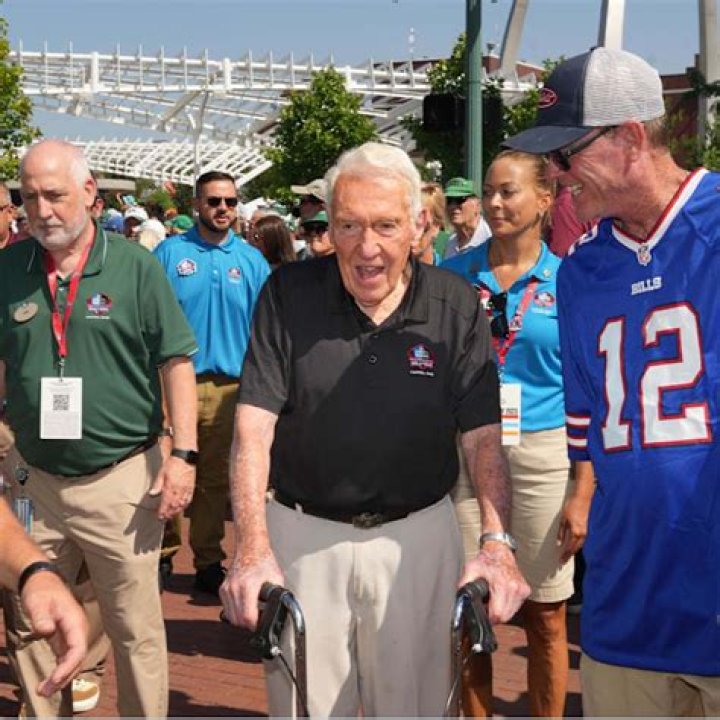 Marv Levy - Bio, Age, net worth, siblings, Wiki, Facts and Family