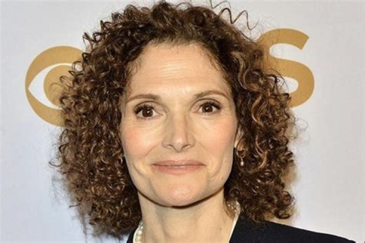 Mary Elizabeth Mastrantonio - Bio, Age, Wiki, Facts and Family