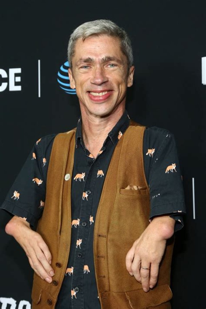 Mat Fraser - Bio, Age, net worth, Wiki, Facts and Family