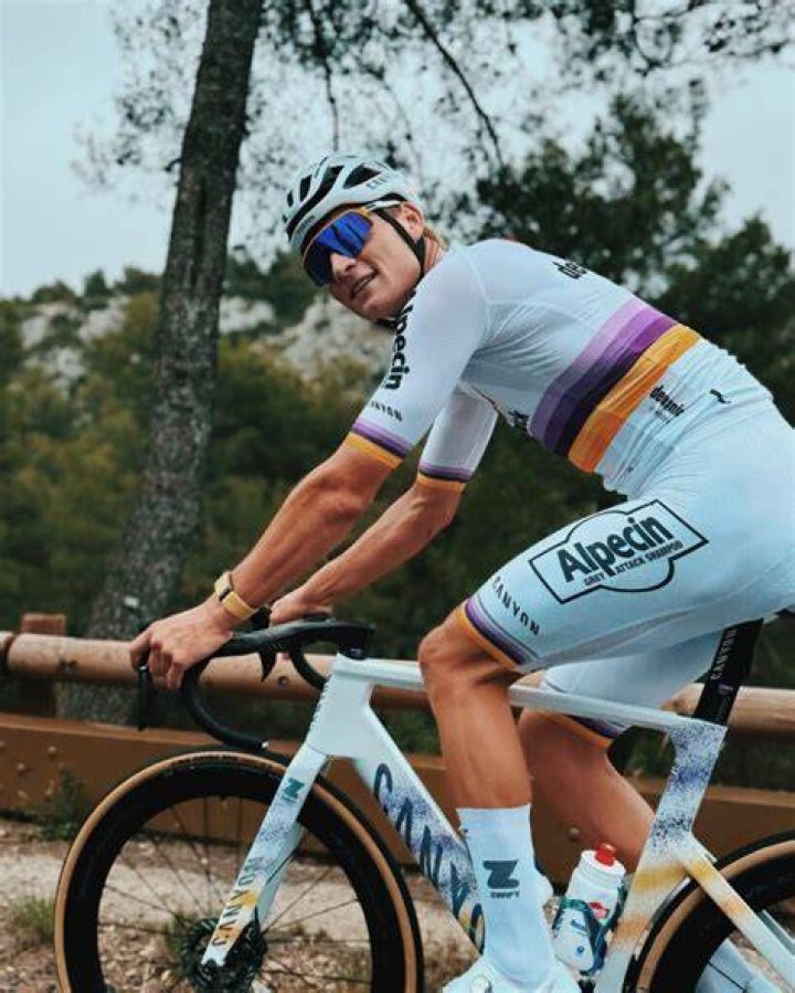 Mathieu van der Poel - Bio, Age, siblings, weight, Wiki, Facts and Family