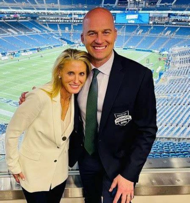 Matt Hasselbeck - Bio, Age, net worth, siblings, height, Wiki, Facts and Family