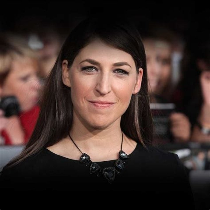 Mayim Bialik - Bio, Age, Wiki, Facts and Family