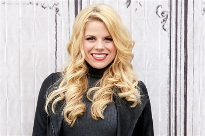 Megan Hilty - Bio, Age, Wiki, Facts and Family