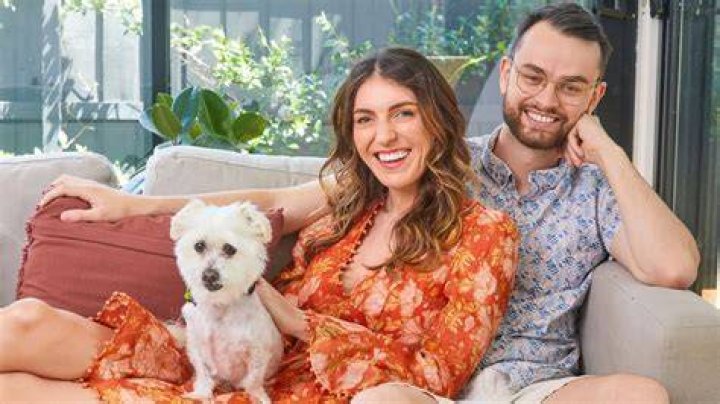 Melanie Bracewell - Bio, Age, Wiki, Facts and Family