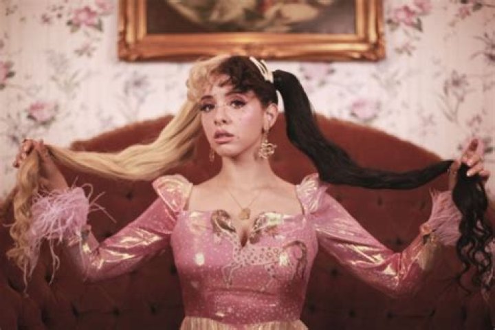 Melanie Martinez - Bio, Age, Wiki, Facts and Family