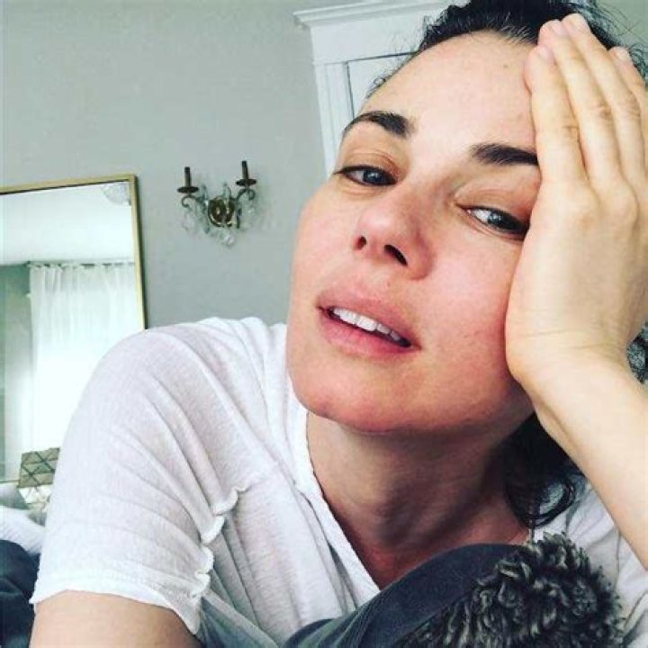 Mia Kirshner - Bio, Age, Wiki, Facts and Family