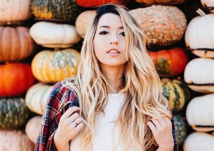 Mia Stammer - Bio, Age, Wiki, Facts and Family