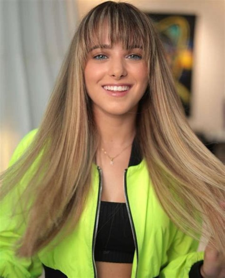 Michelle Olvera - Bio, Age, Wiki, Facts and Family