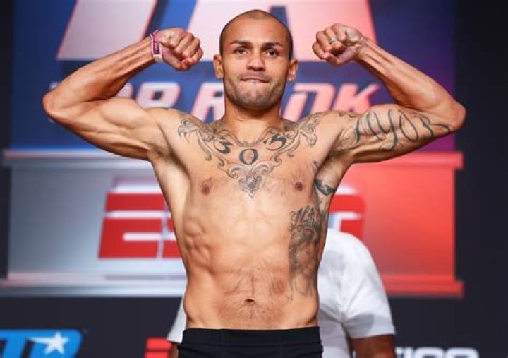 Mike Alvarado - Bio, Age, net worth, weight, height, Wiki, Facts and Family