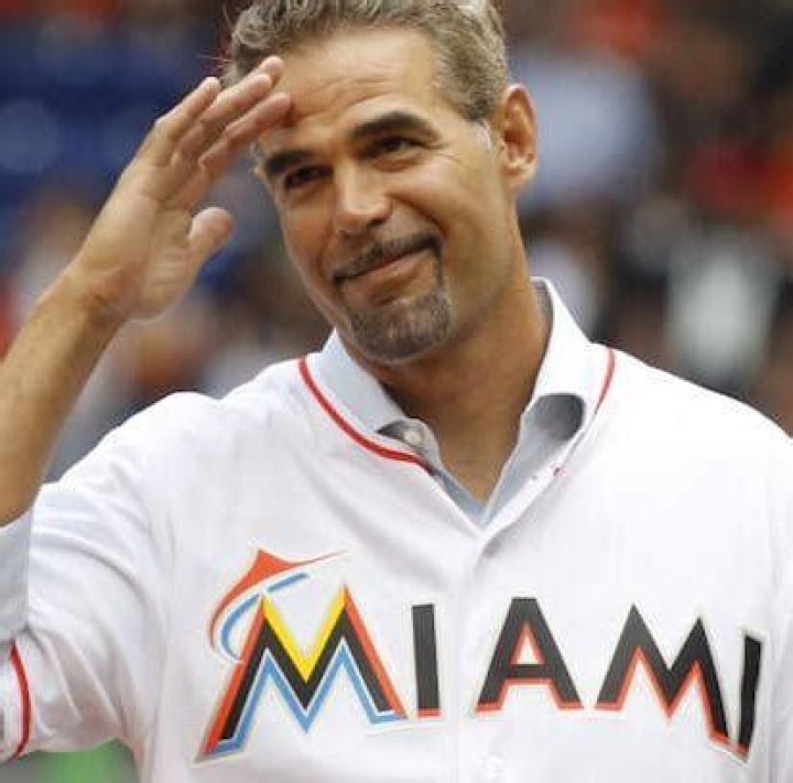 Mike Lowell - Bio, Age, net worth, height, Wiki, Facts and Family