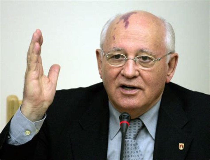 Mikhail Gorbachev - Bio, Age, net worth, height, Wiki, Facts and Family