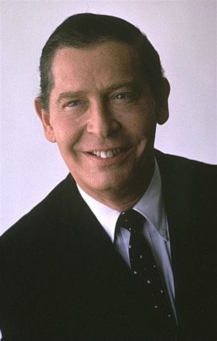 Milton Berle - Bio, Age, net worth, height, Wiki, Facts and Family