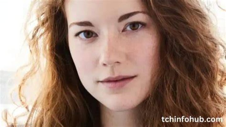 Molly Long - Bio, Age, Wiki, Facts and Family