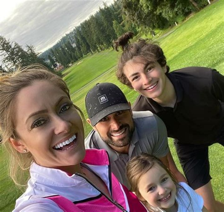 Molly Mesnick - Bio, Age, Wiki, Facts and Family