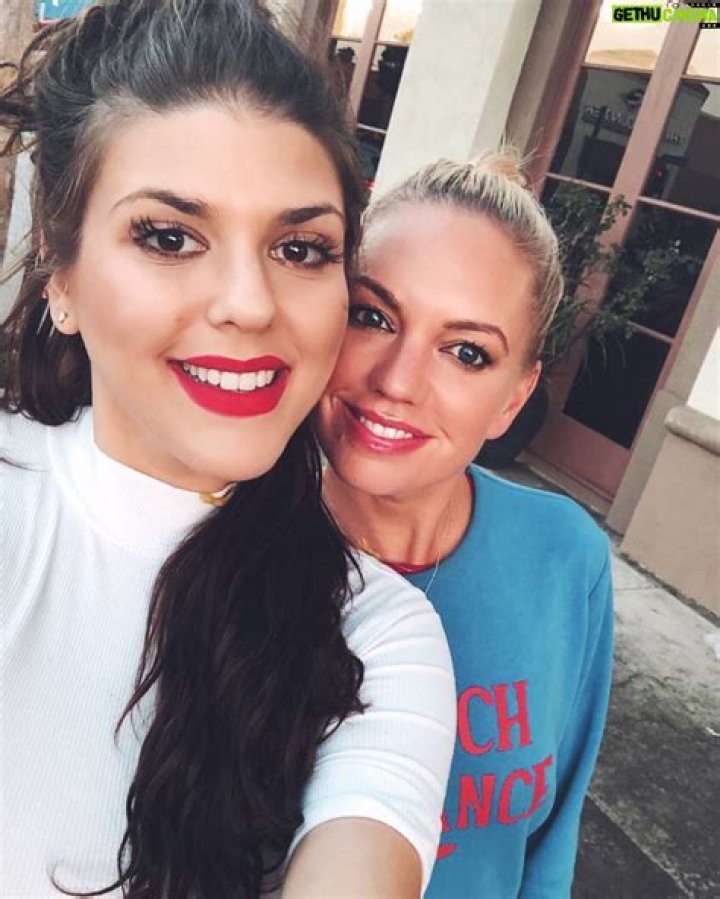 Molly Tarlov - Bio, Age, Wiki, Facts and Family