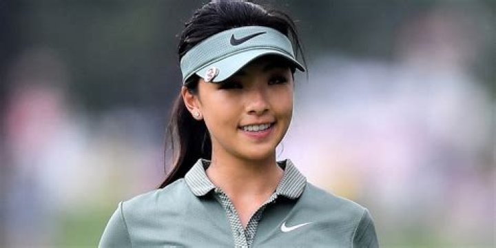 Muni He - Bio, Age, Wiki, Facts and Family