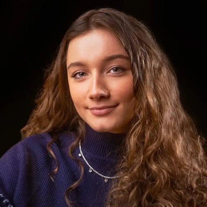 Nanou Philips(webvideostar) - Biography, Age, Net Worth, Wikipedia, Spotify, TikTok, Facebook, Facts and Family