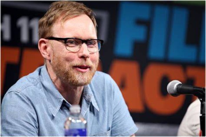 Nate Mendel - Bio, Age, net worth, Wiki, Facts and Family