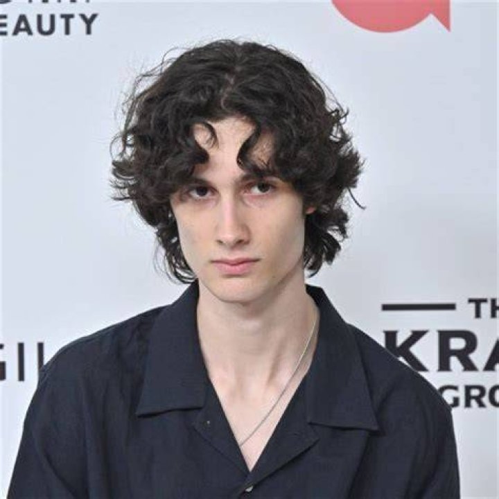 Neil Finn - Bio, Age, net worth, height, Wiki, Facts and Family