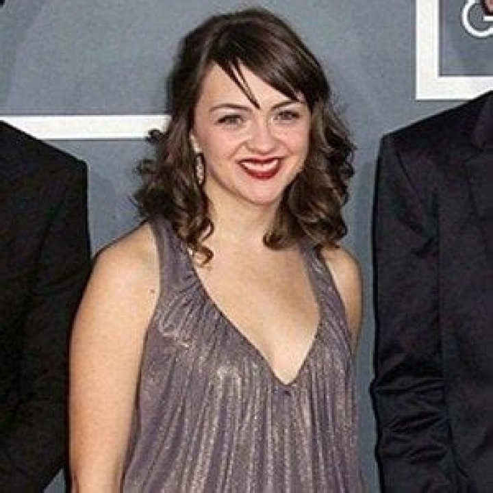 Neyla Pekarek - Bio, Age, Wiki, Facts and Family