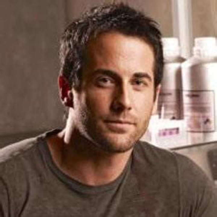 Niall Matter - Bio, Age, net worth, height, Wiki, Facts and Family