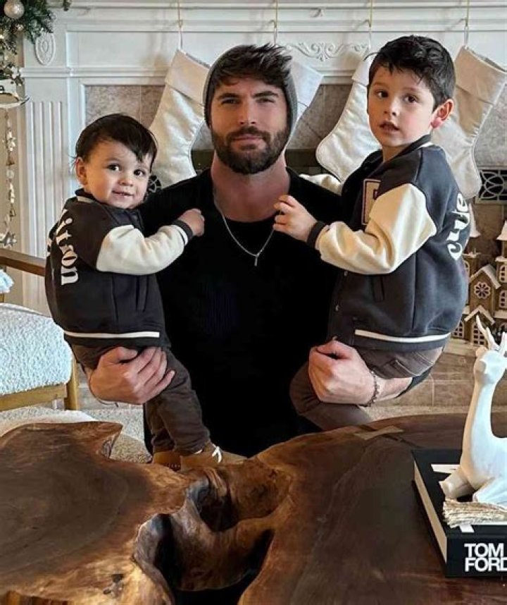 Nick Bateman - Bio, Age, siblings, height, Wiki, Facts and Family