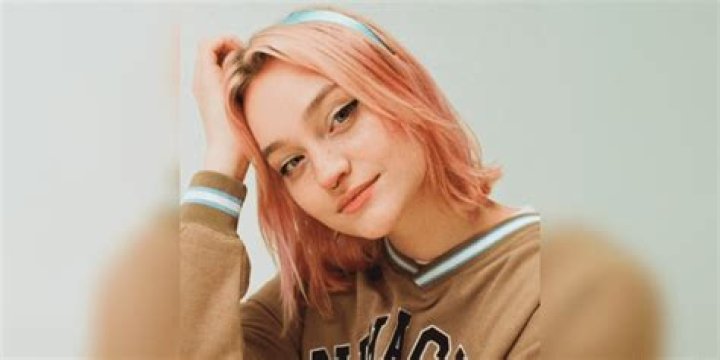 Nihachu(webvideostar) - Biography, Age, Net Worth, Wikipedia, Spotify, TikTok, Facebook, Facts and Family