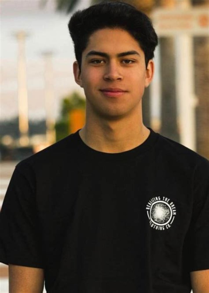 Niko Guardado - Bio, Age, weight, height, Wiki, Facts and Family