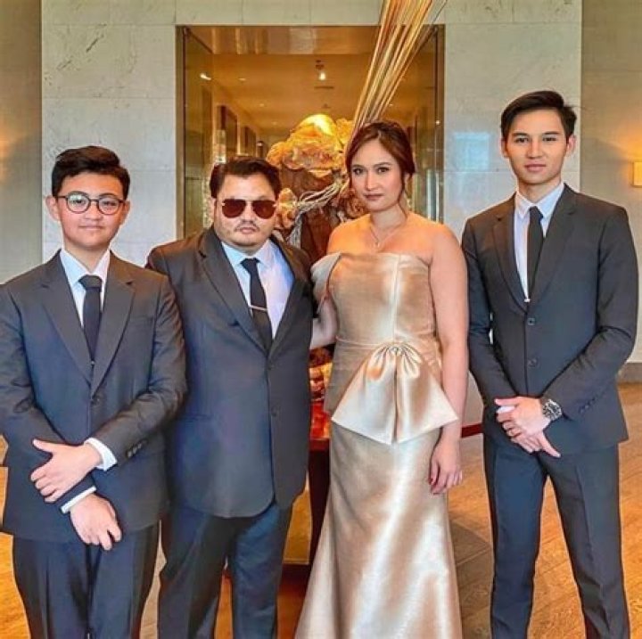 Niño Muhlach - Bio, Age, net worth, siblings, Wiki, Facts and Family
