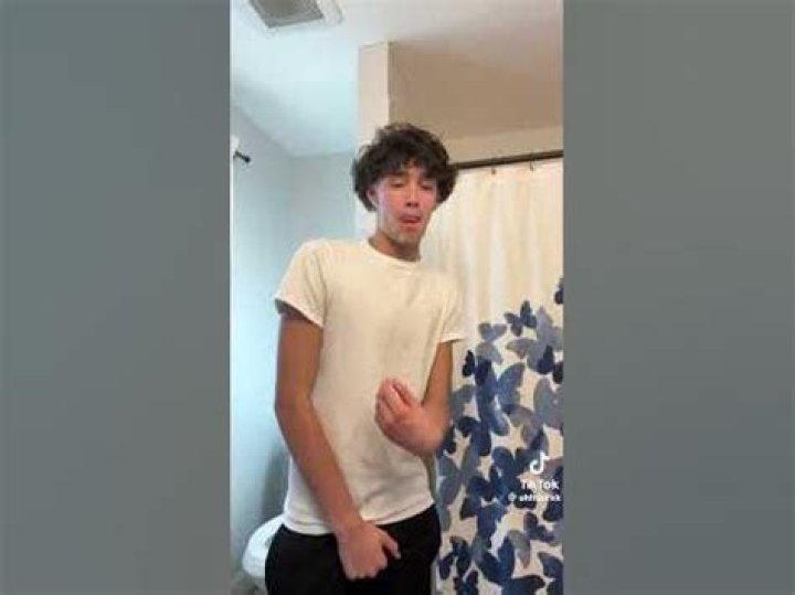 Noah Barnhart: TikTok Star Detailed Bio, Age, Birthday, & Height Insights and more