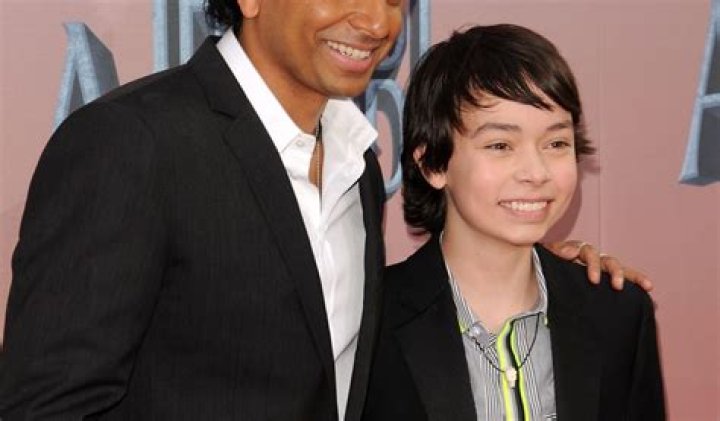 Noah Ringer - Bio, Age, net worth, height, Wiki, Facts and Family