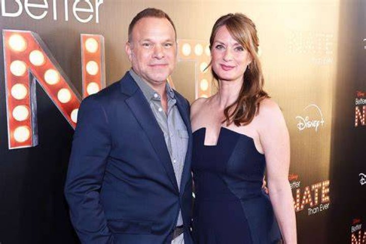 Norbert Leo Butz - Bio, Age, height, Wiki, Facts and Family