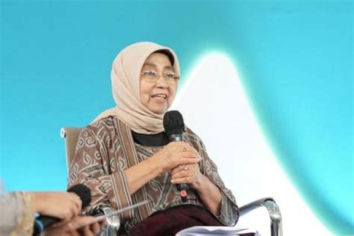 Nurhayati Subakat - Bio, Age, Wiki, Facts and Family