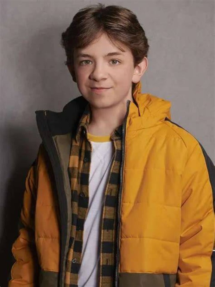 Oakes Fegley - Bio, Age, weight, height, Wiki, Facts and Family