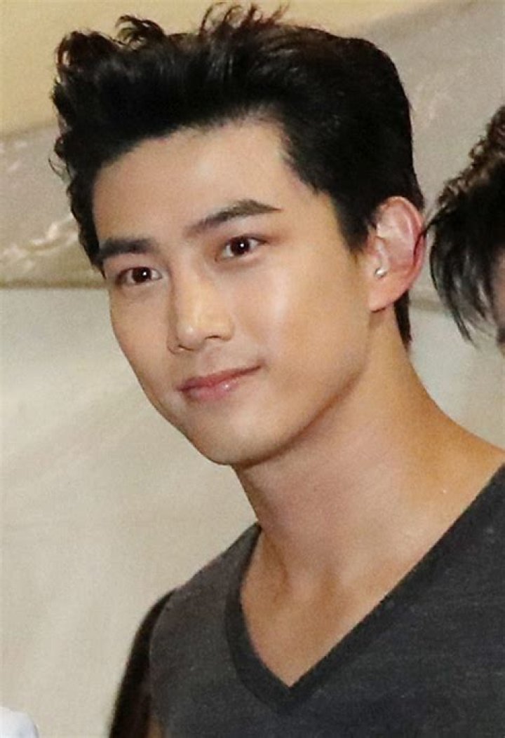 Ok Taecyeon - Bio, Age, siblings, height, Wiki, Facts and Family