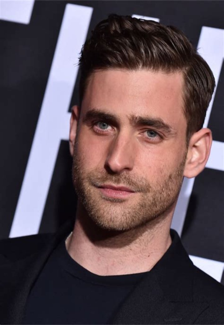 Oliver Jackson Cohen - Bio, Age, siblings, height, Wiki, Facts and Family