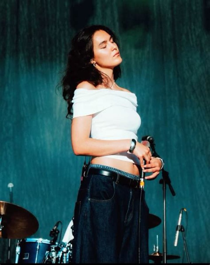 Olivia Hardy: Pop Singer Detailed Bio, Age, Birthday, & Height Insights and more