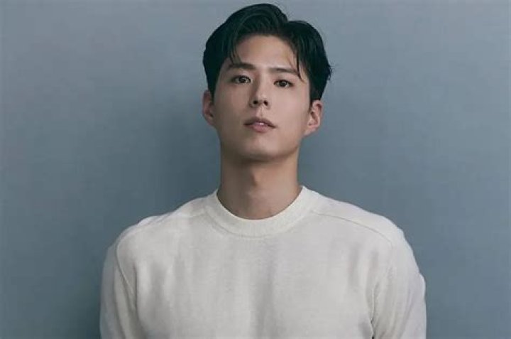 Park Bo-gum - Bio, Age, weight, height, Wiki, Facts and Family