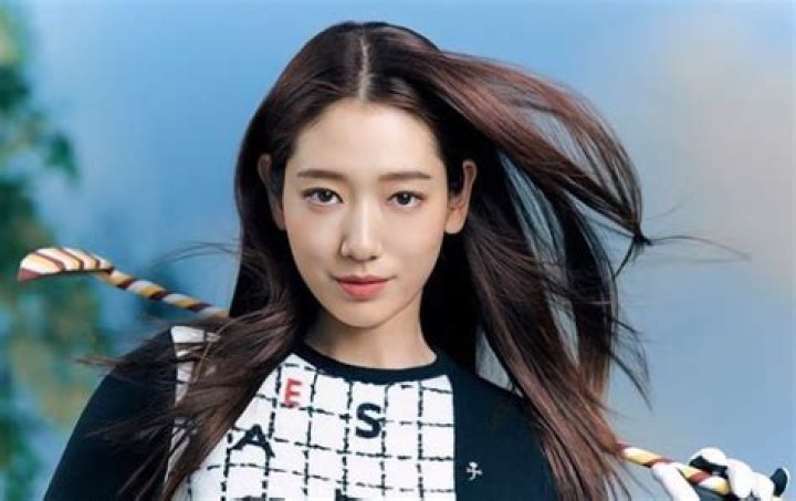 Park Shin-hye - Bio, Age, Wiki, Facts and Family