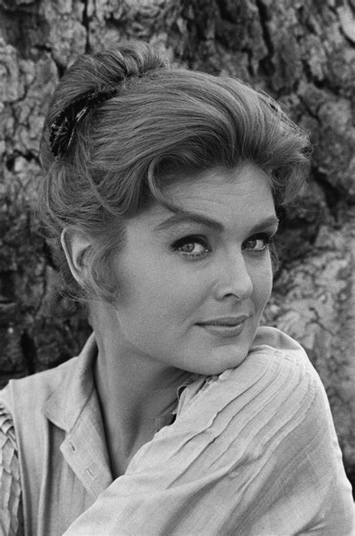Patricia Blair - Bio, Age, Wiki, Facts and Family