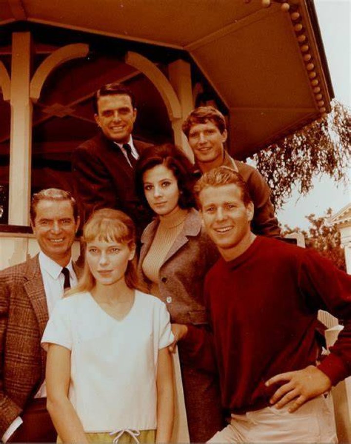 Patrick O'Neal - Bio, Age, height, Wiki, Facts and Family