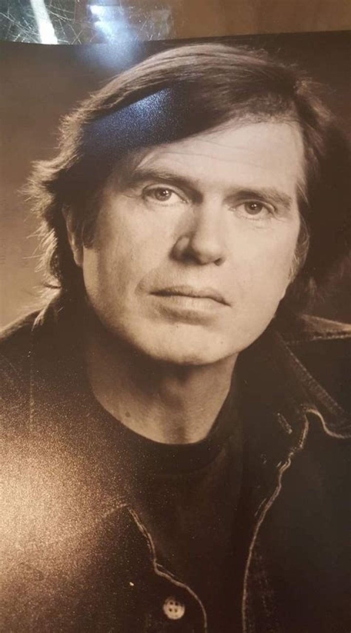 Paul Le Mat - Bio, Age, net worth, Wiki, Facts and Family