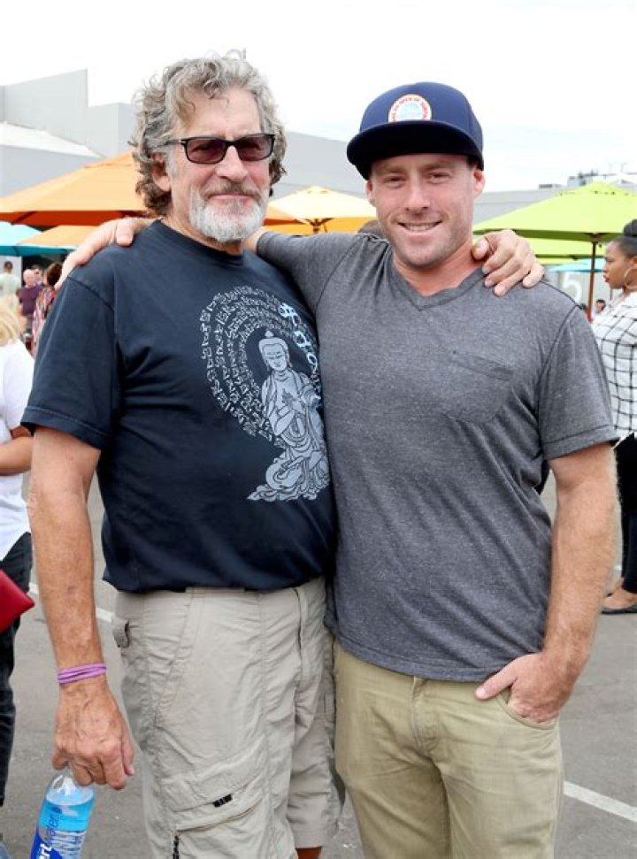 Paul Michael Glaser - Bio, Age, net worth, height, Wiki, Facts and Family