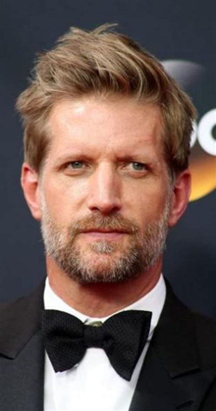 Paul Sparks - Bio, Age, weight, height, Wiki, Facts and Family