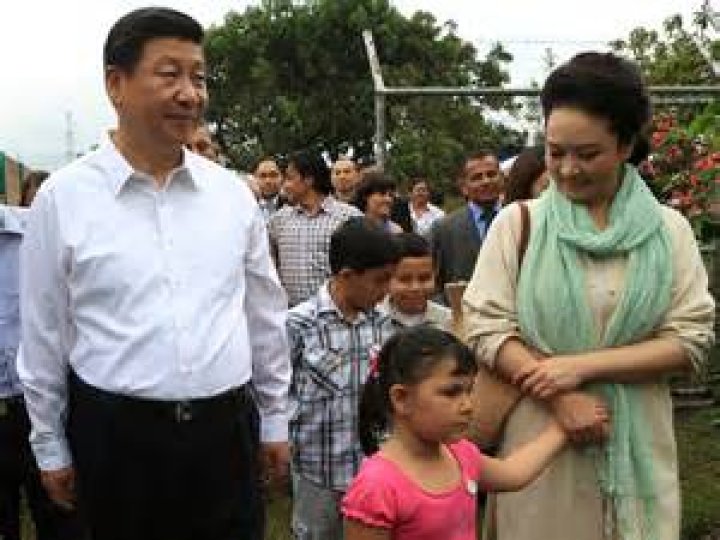 Peng Liyuan - Bio, Age, Wiki, Facts and Family