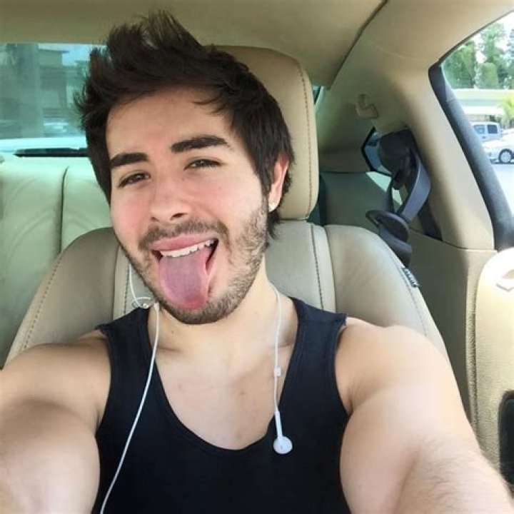 Penguinz0 - Bio, Age, Wiki, Facts and Family
