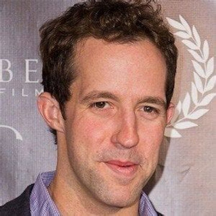 Peter Cambor - Bio, Age, height, Wiki, Facts and Family