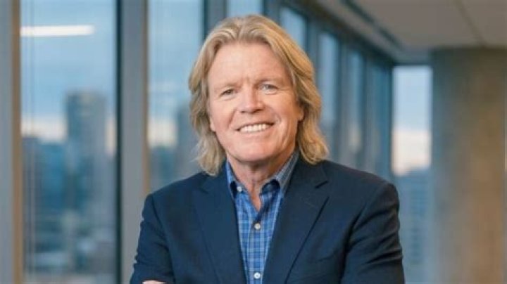 Peter Noone - Bio, Age, net worth, height, Wiki, Facts and Family