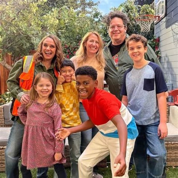 Peyton R. Perrine III (actor) - Biography, Age, Net Worth, Wikipedia, Spotify, TikTok, Facebook, Facts and Family